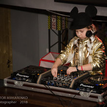 DJ Crystal Girl (Юлиана Попович)