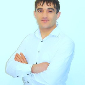 Арик Саакян