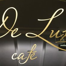 De Luxe cafe