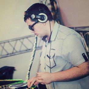 DJ STREETRACER