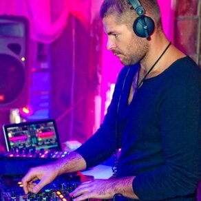 DJ ID CRASH