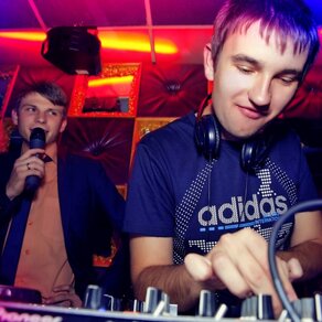 DJ M@LOV