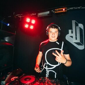 DJ F.M.