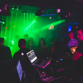 DJ Vadon