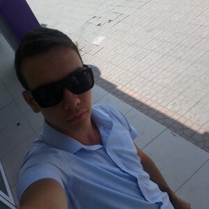 Daniel Martines