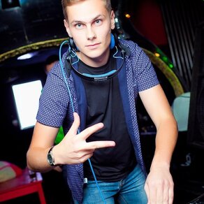 JOHN ROCKS (TMF MUSIC)