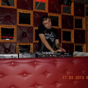 DJ M@LOV