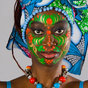 Afro-brazilskoe shou Moniki Mendes i afrikanskikh barabanshchikov