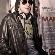 DMC_4ecK