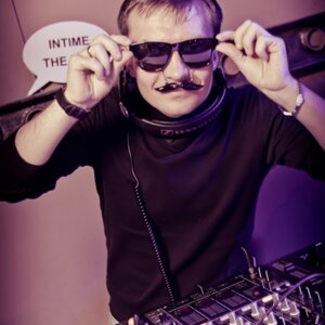 Dj Pam
